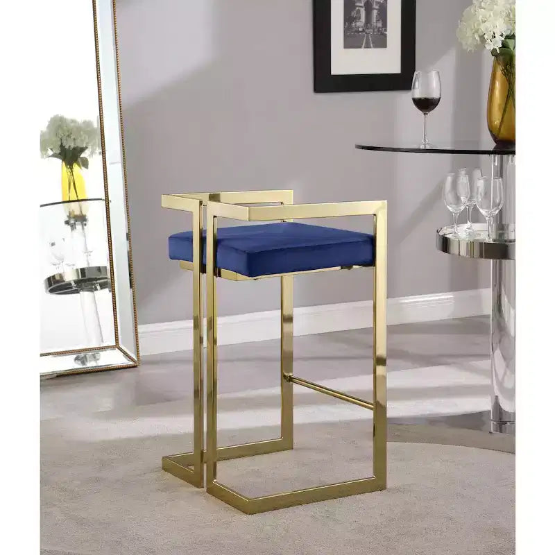 Tabouret de comptoir en velours bleu marine avec accoudoirs, base dorée, lot de 2